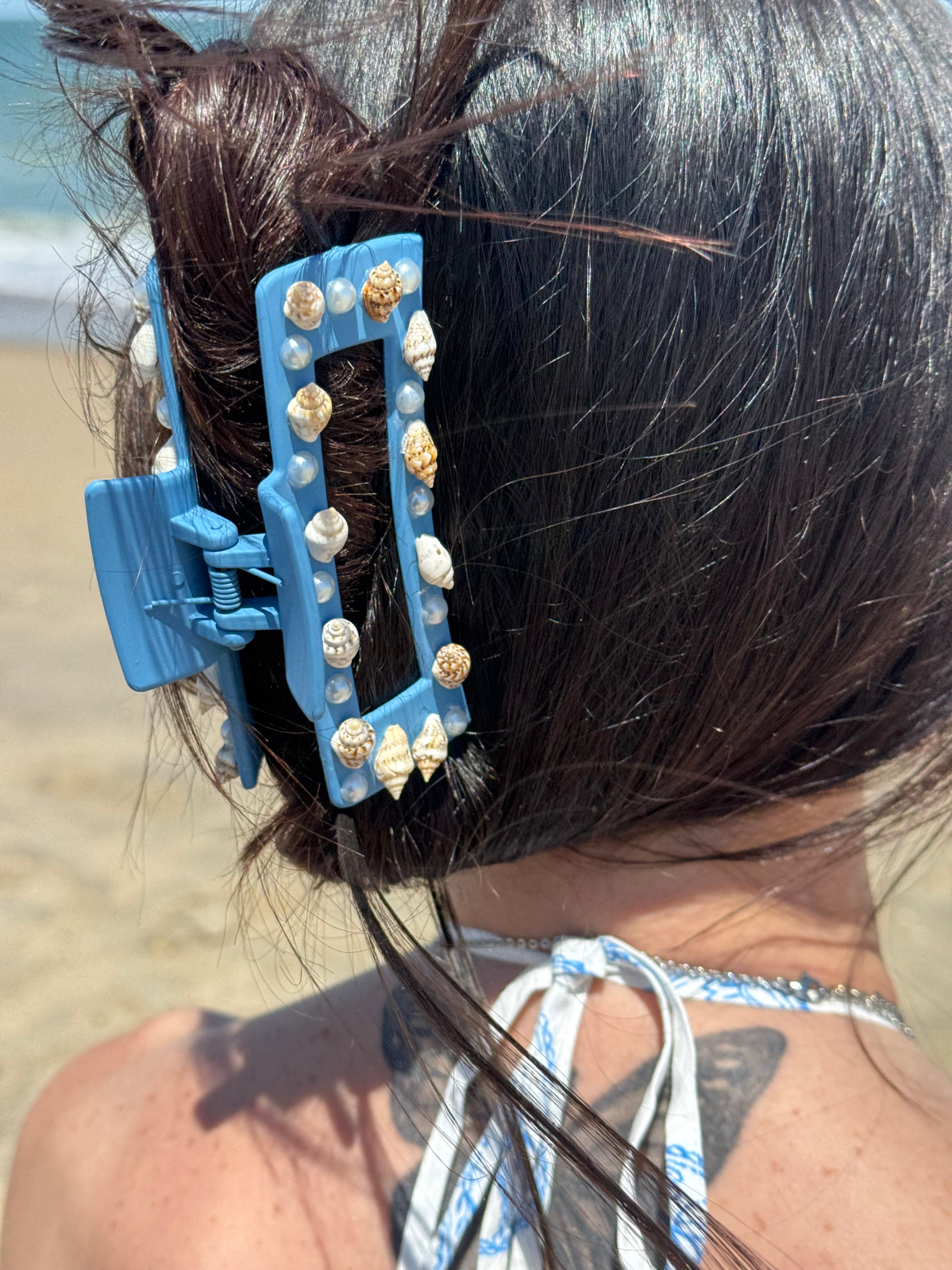 Sky Blue Sea Shell Claw Clip